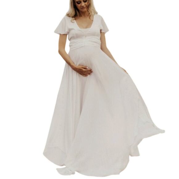 Coven and Co XL NEW Halo Gown Bump Friendly White Romantic Soft Flowy - Picture 1 of 15